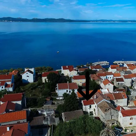 Apartments Marija, Authentic Stone House, 3 Minutes From The Beach *