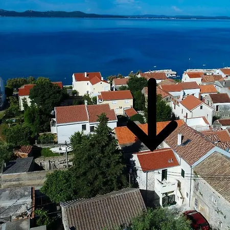 Apartments Marija, Authentic Stone House, 3 Minutes From The Beach Daire